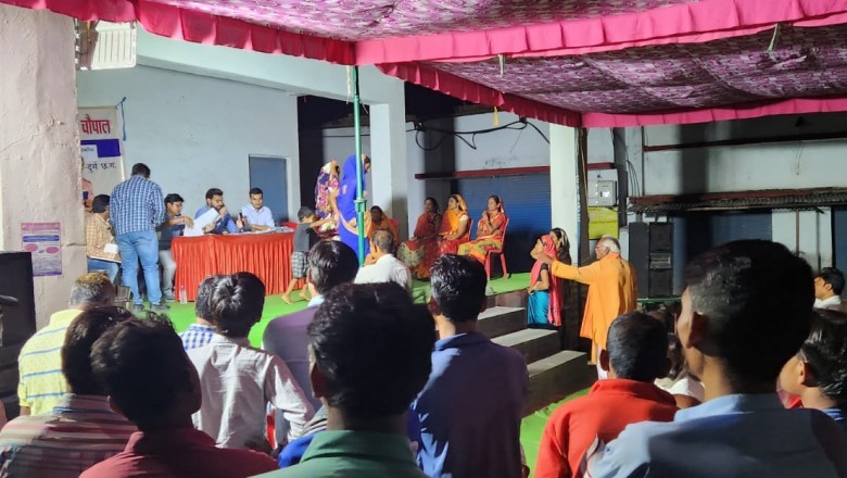 शिविर में लगे विभागीय स्टॉलों का निरीक्षण कर प्राप्त आवेदनों का त्वरित निराकरण करने का कलेक्टर ने दिया आदेश