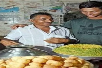 गोलगप्पे बेचने वाले का लड़का बना क्रिकेटर यशस्वी जायसवाल