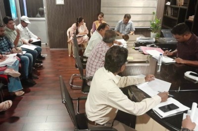 आयुक्त अभिषेक गुप्ता ने ली तकनीकि अधिकारियों की बैठक :