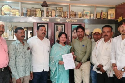 केसीजी के कलेक्टर एवं विधायक से क्षेत्र के सरपंचों ने किया मुलाकात
