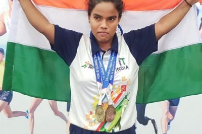 कर्नाटक के बेंगलुरु में चल रहे अंतर्राष्ट्रीय पैरा एथलेटिक्स चैंपियनशिप में भारत की ओर से गोल्ड व रजत पदक प्राप्त कर जिले का नाम रोशन किया