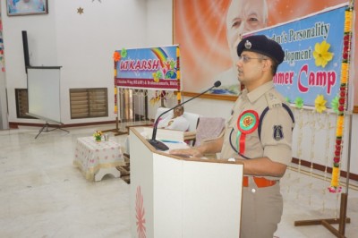उत्कर्ष समर कैंप के चौथे दिन को कॉन्फिडेंस डे आत्मविश्वास दिवस के रूप में मनाया गया...