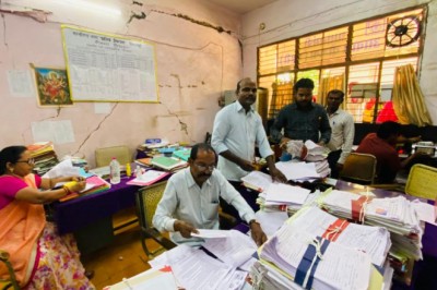 मोर मकान -मोर चिन्हारी योजना से घर घर का होगा सपना साकार... खुद का आवास पाने के लिए पात्र हितग्राहियों को जमा करना होगा अंशदान का राशि तभी लॉटरी में किया जाएगा शामिल