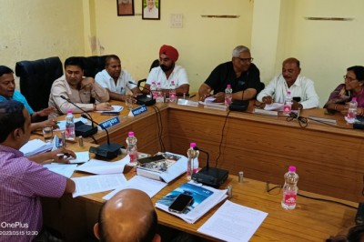 निगम एमआईसी की बैठक में विभिन्न विषयों पर महापौर ने किया चर्चा :