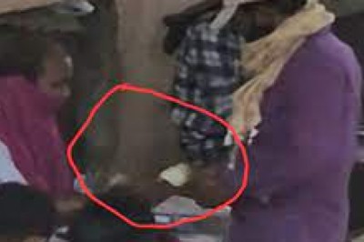ओवरब्रिज के नीचे खुलेआम सट्टाबाजार : CSP ऑफिस के पास ही दांव लगाने लगती है भीड़, टेबल-कुर्सी डालकर बैठते हैं खाईवाल