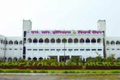 स्व.सुधाकर तिवारी की पुण्यतिथि पर एस आर हाँस्पिटल द्वारा निःशुल्क स्वास्थ्य परीक्षण शिविर