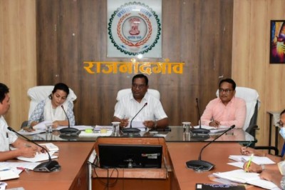 कलेक्टर ने की महिला एवं बाल विकास विभाग के कामकाज की समीक्षा :