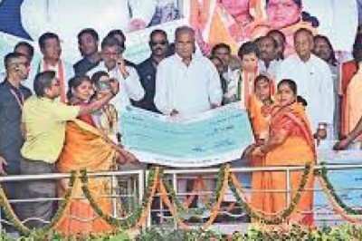 मुख्यमंत्री भूपेश बघेल पहुंचे पाटन के ग्राम सांकरा : सांकरा में 120 करोड़ रु. से उद्यानिकी यूनिवर्सिटी बनेगी नंदिनी में फारेस्ट वंडरलैंड पार्क, सोनपुर में ग्लेजिंग यूनिट