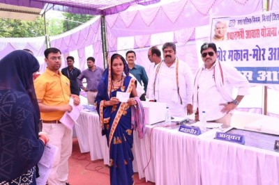 प्रधानमंत्री आवास योजना के तहत निकाली गई लॉटरी, 187 हितग्राहियों को मिला खुद का आवास :