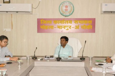 मुख्यमंत्री के निर्देशानुसार जिला प्रशासन द्वारा लगातार चिटफंड कंपनियों के निवेशकों को निवेश की राशि लौटाई जा रही :