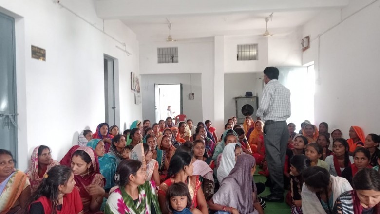 भूपेश सरकार महिलाओं के लिए विभिन्न योजनायें कर रहे हैं संचालित - योगेंद्र दास वैष्णव :