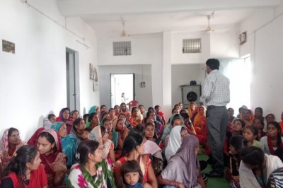 भूपेश सरकार महिलाओं के लिए विभिन्न योजनायें कर रहे हैं संचालित - योगेंद्र दास वैष्णव :