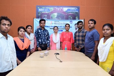 जिले में 8 हजार 664 हितग्राहियों के खाते में अंतरित हुई 3 करोड़ 61 लाख 20 हजार रूपए की राशि :
