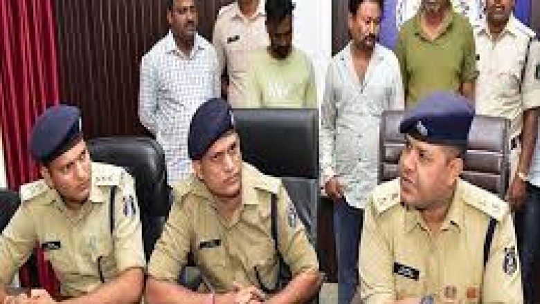 अमलेश्वर थाना क्षेत्र में हुई 6 चोरी के मामलों का खुलासा: पुलिस ने आरोपियों के पास 11 लाख से अधिक के जेवरात व नगदी किया जब्त...