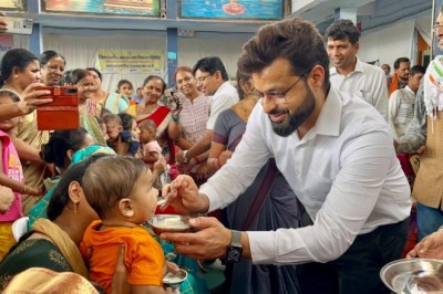 प्रशासन तुंहर द्वार के तहत् अधिकारी पहुंचे कुम्हारी :