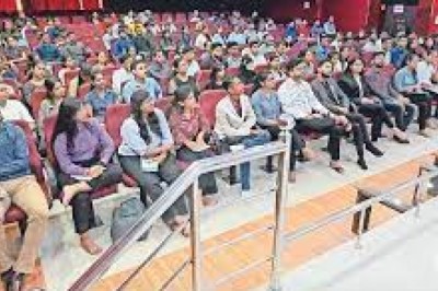 सीएम भवन में आईटी को लेकर कार्यशाला हुई :आईटी रिटर्न भरते समय सारे दस्तावेजों का होना जरूरी, नौकरीपेशा नियोक्ता से फार्म-16 जरूर लें...