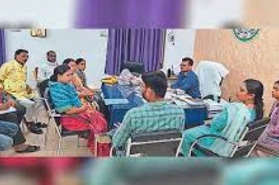 बैठक का आयोजन :नामांकित प्रत्याशियों को दी गई निर्वाचन प्रक्रिया की जानकारी...