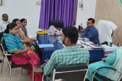 नामांकित प्रत्याशियों को दी गई निर्वाचन प्रक्रिया की जानकारी...