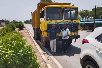 अवैध रेत का परिवहन करते हाइवा जप्त, तहसीलदार ने की कार्रवाई...