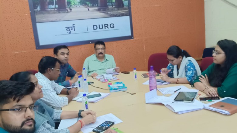 विडियो कॉफ्रेंस के माध्यम से निर्वाचन कार्यों की समीक्षा....