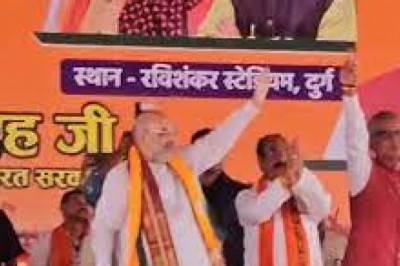 शाह बोले-मनमोहन सरकार में 12 लाख करोड़ का घोटाला हुआ:छत्तीसगढ़ में BJP और केंद्र में मोदी सरकार बनाने का संकल्प दिलाया, पद्मश्री उषा बारले के घर पहुंचे