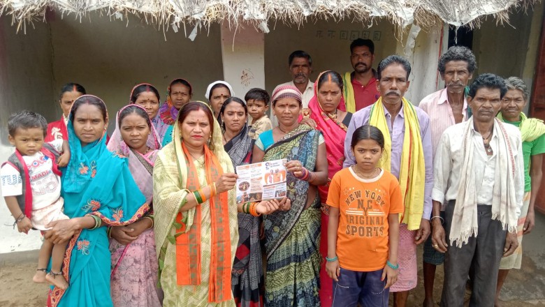 घर घर जनसम्पर्क कर हेमिन लाउत्रे ने दी भाजपा  सरकार के योजनाओं की जानकारी...
