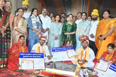 मुख्यमंत्री सामूहिक कन्या विवाह योजना के तहत 39 जोड़ों का विवाह हुआ संपन्न सुखद जीवन की दी शुभकामनाएं, विवाह समारोह में हुए शामिल