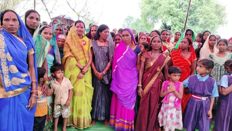 कोरगुडा के ग्रामीणों के मांग पर अध्यक्ष गीता घासी साहू ने 2 लाख रुपये देने की घोषणा...
