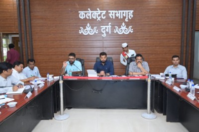 आपदा प्रबंधन की बैठक संपन्न: जिले में अतिवर्षा और बाढ़ की स्थिति से निपटने अधिकारियों को सौंपे गए दायित्व...
