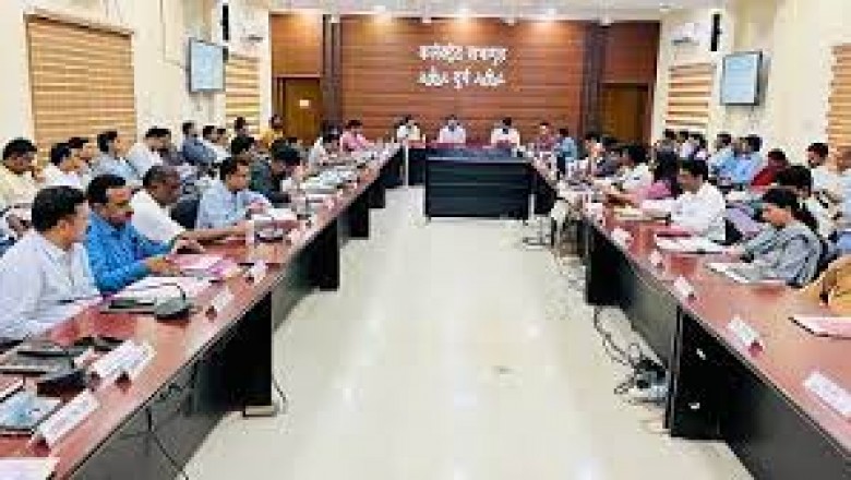 कलेक्टर ने की अर्बन इंडस्ट्रियल पार्क और सुपोषण अभियान की समीक्षा..