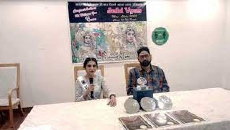 मिसेज ग्लोब ब्यूटी कांटेस्ट में दुर्ग की जूही व्यास को मिला पीपुल्स चॉइस अवार्ड....