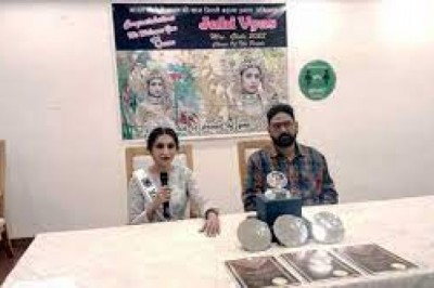 मिसेज ग्लोब ब्यूटी कांटेस्ट में दुर्ग की जूही व्यास को मिला पीपुल्स चॉइस अवार्ड....