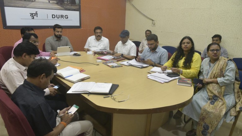 निर्वाचन कार्यों को सर्वाेच्च प्राथमिकता दें, कलेक्टर ने बीएलओ, सुपरवाईजर और आरइओ को वीसी के माध्यम से दिए निर्देश...