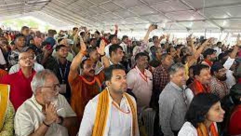 प्रधानमंत्री के जाने के बाद नेताओं ने बताई अपनी ताकत: प्रेस रिलीज जारी कर बताया रायपुर में किसने कितनी भीड़ भेजी....