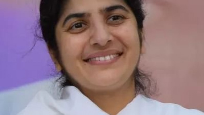 बी के शिवानी दीदी के कार्यक्रम के लिए ब्रह्मावत्स प्रतिदिन  डोम निर्माणाधीन स्थल में राजयोग का अभ्यास करेंगे...