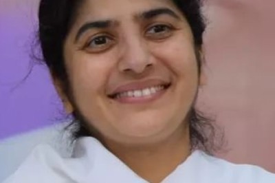 बी के शिवानी दीदी के कार्यक्रम के लिए ब्रह्मावत्स प्रतिदिन  डोम निर्माणाधीन स्थल में राजयोग का अभ्यास करेंगे...