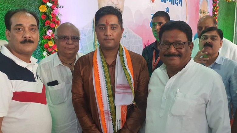 चैतन्य बघेल से पूर्व विधायक भोला राम साहू ने सौजन्य मुलाकात किया