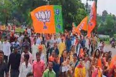 भिलाई में भारतीय जनता पार्टी जिंदाबाद, कांग्रेस मुर्दाबाद  : नारेबाजी के दौरान अचानक लगाने लगे देवेंद यादव जिंदाबाद के नारे, अब वीडियो हो रहा वायरल