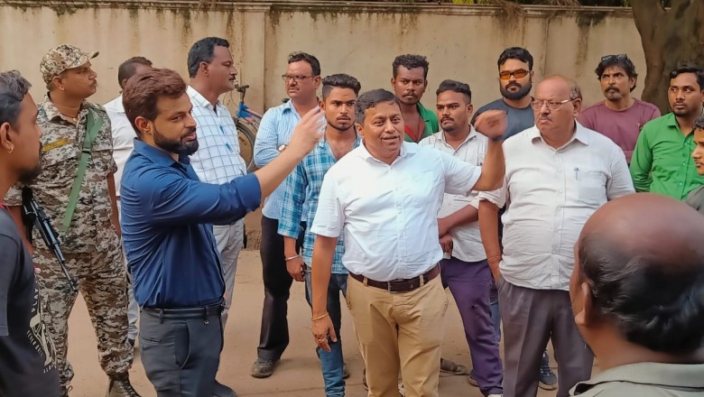 कलेक्टर ने आयुक्त के साथ शहर का किया निरीक्षण - शहर के प्रमुख मार्गाे के किनारे फुटपाथों पर लगें अवैध कब्जे को हटाने के निर्देश...