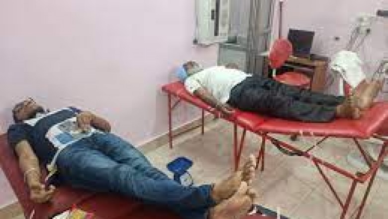 नेहरू नगर के गुरुद्वारा में लगाया शिविर, जिसके चलते 17 लोगों ने रक्तदान कर सेवा भी दी...