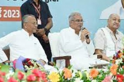 बेरोजगारी भत्ते की चौथी किश्त जारी...CM भूपेश ने 1 लाख 22 हजार से ज्यादा बेरोजगार युवाओं के खाते में ट्रांसफर किए पैसे...
