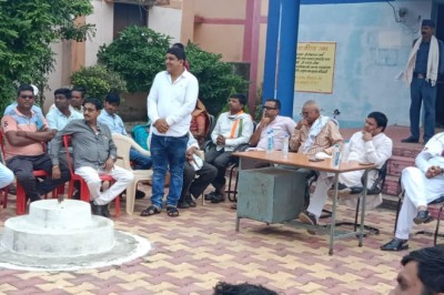 मुख्यमंत्री का 10 अगस्त को सेम्हरादैहान (डूमरडीहकला) आगमन: तैयारी के लिए विधायक बघेल ने ली बैठक...