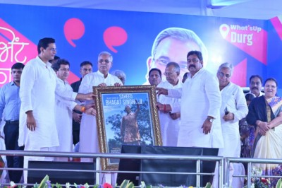 भिलाई में खुलेगा आधुनिक लाइब्रेरी तक्षशीला : भेंट मुलाकात युवा संवाद के दौरान मुख्यमंत्री ने की घोषणा...