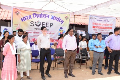 मतदाता जागरूकता कार्यक्रम स्वीप एवं हमर परिवार हेलमेट परिवार अंतर्गत : जिला स्तरीय विशाल मोटर साइकिल रैली का डोंगरगढ़ में किया गया आयोजन...
