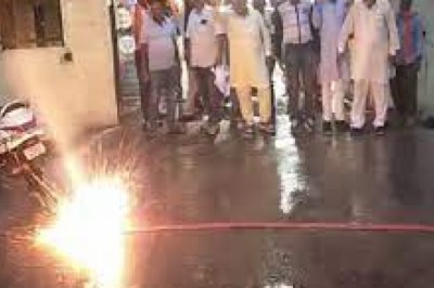 सांसद विजय बघेल का नाम फाइनल होने पर मना जश्न :भाजपा ने जारी की विधानसभा प्रत्याशियों की पहली लिस्ट,मनाई खुशी...