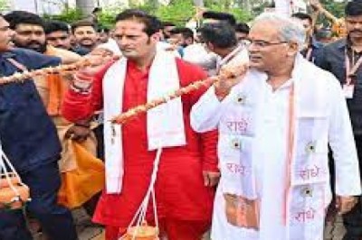 आज रायपुर के कांवड़ यात्रा में शामिल हुए CM भूपेश बघेल...