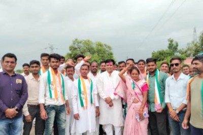 भारत के पूर्व युवा प्रधानमंत्री स्व राजीव गांधी जी के जंयती के उपलक्ष्य : ग्राम भैसातरा के युवाओं ने किया कांग्रेस प्रवेश...