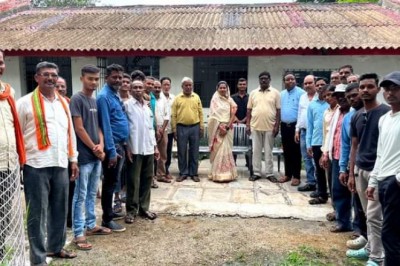 भाजपा विधायक प्रत्याशी  गीता घासी साहू ने लिया जीत का आर्शीवाद....