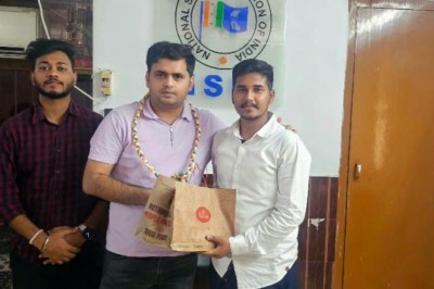 प्रदेश सचिव जयंत बघेल पहुंचे दिल्ली...राष्ट्रीय अध्यक्ष नीरज कुंदन से मुलाकात कर NSUI से संबंधित विषयों पर की चर्चा...