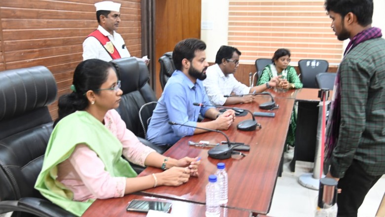 शासकीय प्राथमिक शाला भटगांव स्कूल भवन के जीर्णाेद्धार हेतु दिया आवेदन....स्वयं के खेत में रास्ता एवं पानी दिलानेे की मांग को लेकर पहुंचा कृषक....